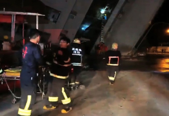 Taiwan quake kills 4, tilts buildings; over 140 missing
