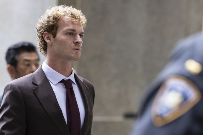 Veteran Daniel Penny is acquitted in NYC subway chokehold case over Jordan Neely's death