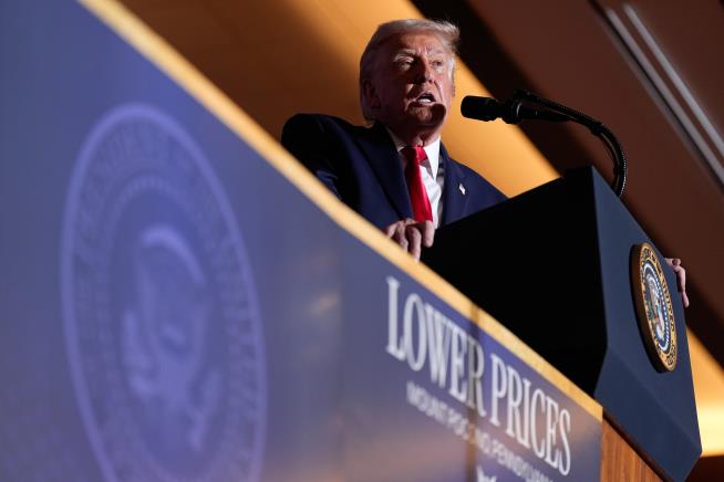 House votes to nullify Trump order and restore bargaining rights for federal workers