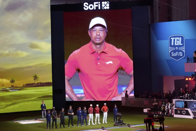 Tiger Woods makes indoor golf debut and finds humor in blowout loss, noting 'how bad pros can be'