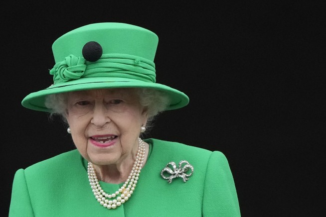 Queen Elizabeth II's health: Live updates