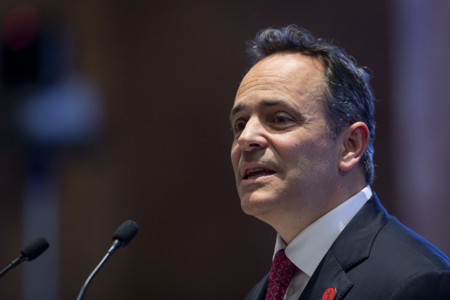 Kentucky governor says he exposed his children to chickenpox