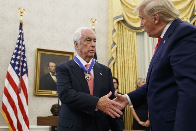 Trump gives Presidential Medal of Freedom to racing's Penske