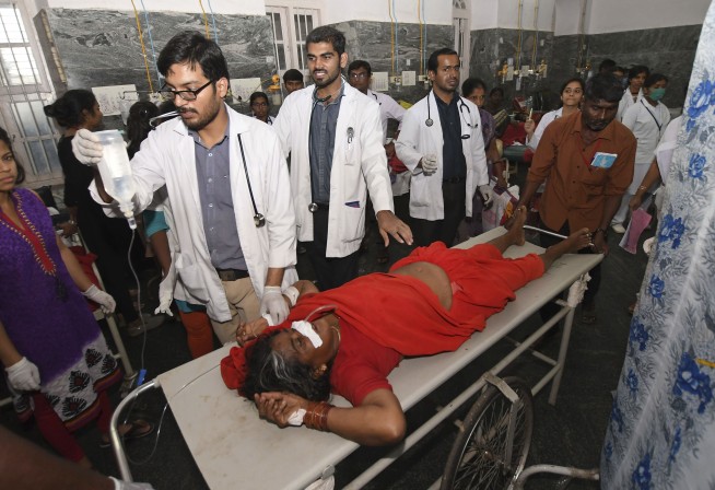 Suspected food poisoning kills 11 at Indian temple ceremony