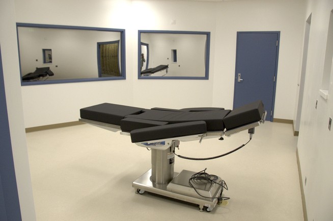 Nevada plans to use 3 or 4 drugs for late-July execution