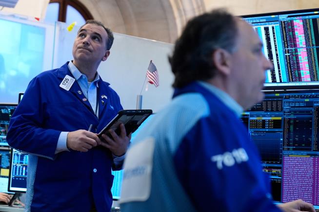 US stocks climb to their best day since the Iran war began after oil prices ease
