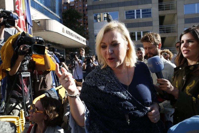 Court: Doctor in Spain abducted newborn 49 years ago