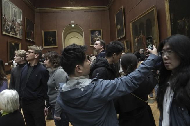 The 'Mona Lisa' will get its own room under a major renovation of the Louvre