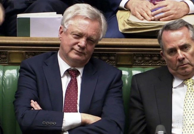 UK Parliament gives government power to begin EU exit