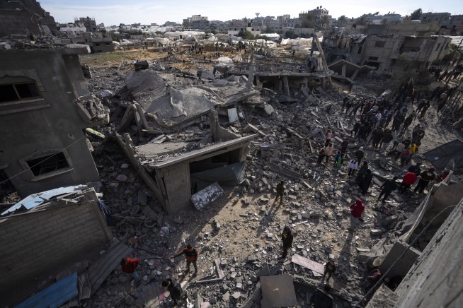 Why isn't desperately needed aid reaching Palestinians in Gaza?