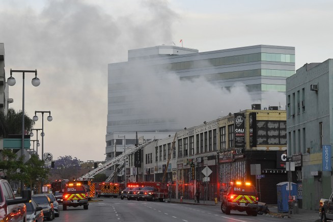 11 Los Angeles firefighters hurt while running from blast