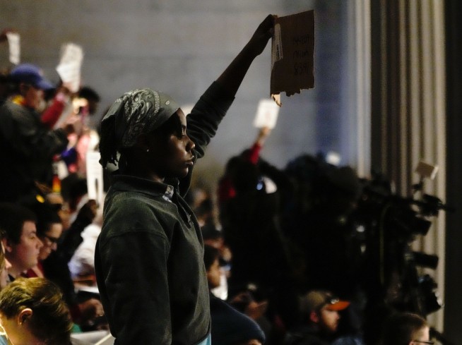 Tennessee’s House expels 2 of 3 Democrats over guns protest