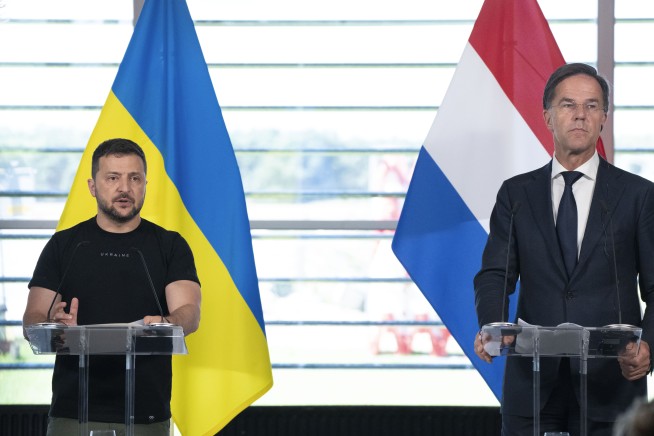Denmark and Netherlands pledge to give F-16 fighter jets to Ukraine as Zelenskyy visits