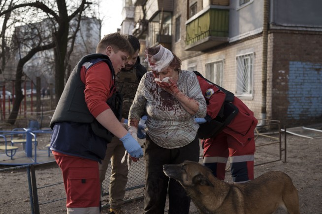 Russian strikes intensify as Ukrainians return for holiday