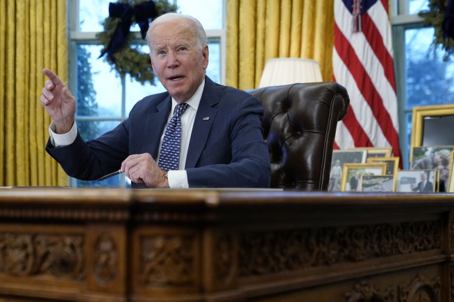 Temperatures fall far and fast as winter storm threatens US