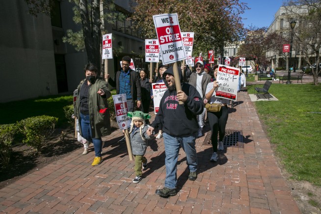 Rutgers faculty go on strike, picket outside classes