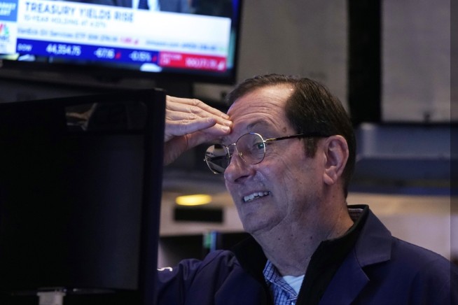 Stock market today: Calm returns to Wall Street, and tech stocks lead US indexes higher