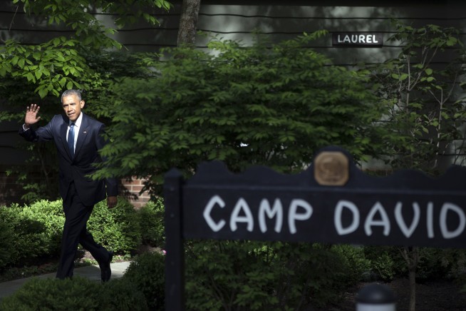 From regal to rustic, Trump heads to Camp David for weekend