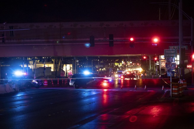 Las Vegas police search for suspect after 5 homeless people are shot, killing 1