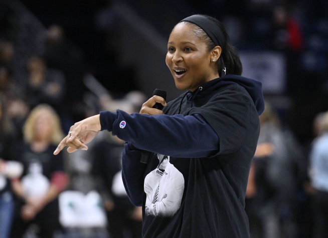 Carmelo Anthony, Dwight Howard and Sue Bird highlight Basketball Hall of Fame class