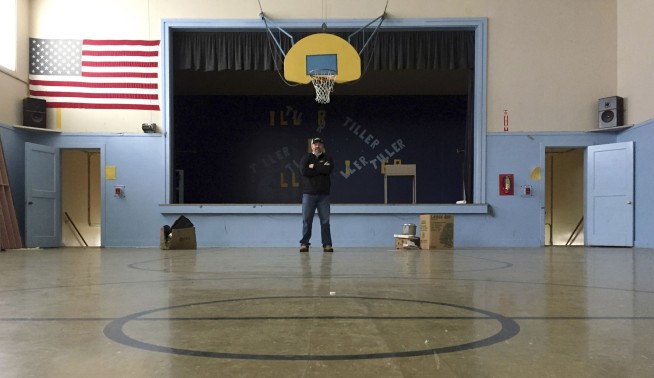 Buyer wanted: Tiny Oregon town for sale