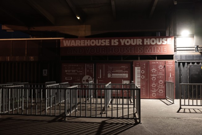 Nightclub needle attacks puzzle European authorities