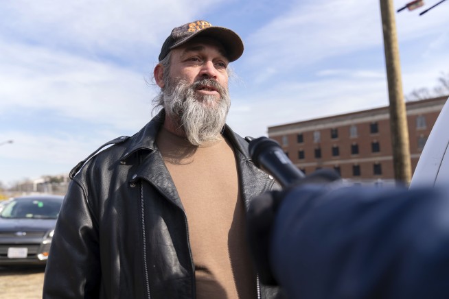 Trump pardons upend massive Jan. 6 prosecution by freeing rioters and dismissing cases