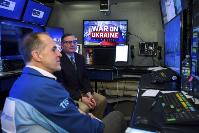 Stocks drop after crude oil prices touch $130 per barrel