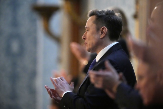 Trump selects a new Tesla on White House driveway to show support for Elon Musk