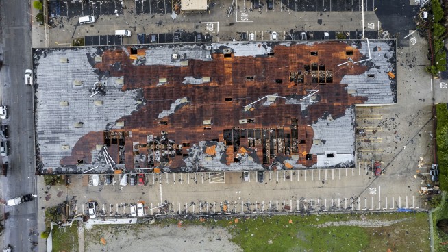 Rare tornado near Los Angeles rips building roofs; 1 injured
