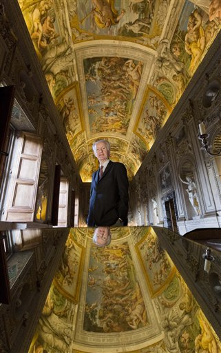 Patrons help French restore fresco in Rome palace