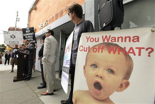 CDC: Male Circumcision Worth the Risks