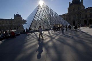Louvre Spending $67M to Keep You From Getting Lost