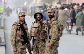 Pakistan Offensive Kills Dozens of Militants