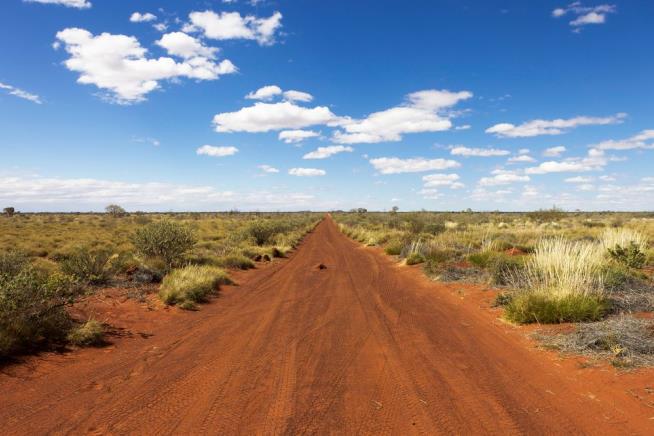 Man Stranded in Outback Dies a Mile From Safety