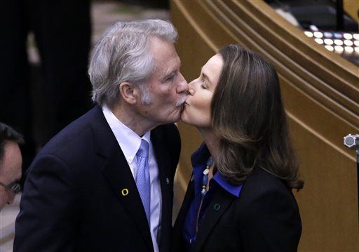 Scandals Pile Up for Oregon's First Couple