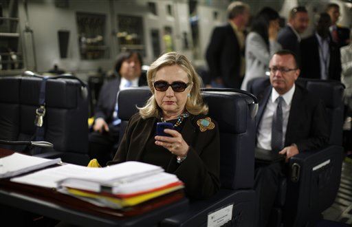 Clinton: 'I Want the Public to See My Email'