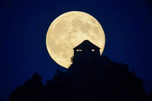 No, Full Moons Don't Actually Cause Chaos
