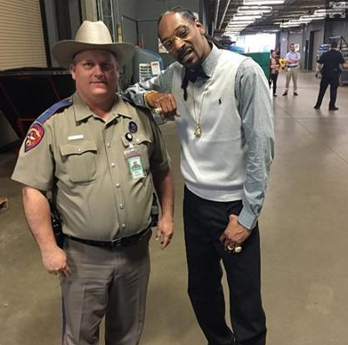 Texas Trooper to Get Counseling After Snoop Dogg Pic