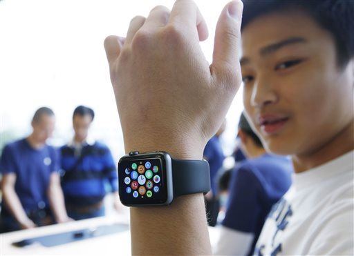Apple Watches Sell Out in 6 Hours