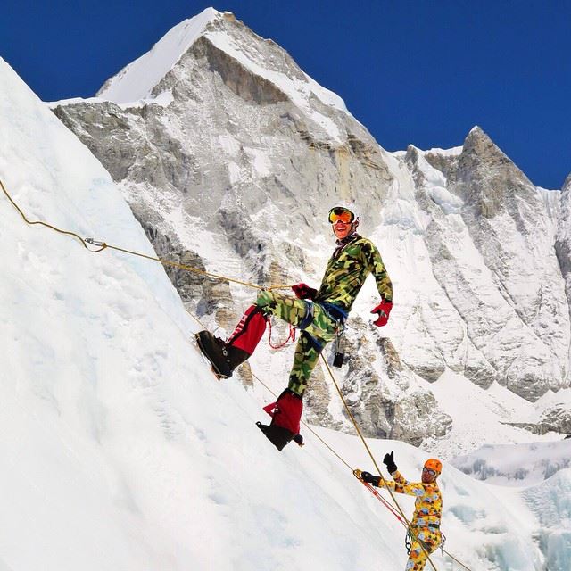 Google Exec Among the Dead on Everest