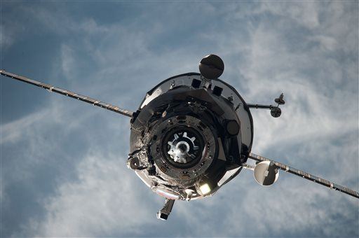 Russian Spaceship Plummets to Earth