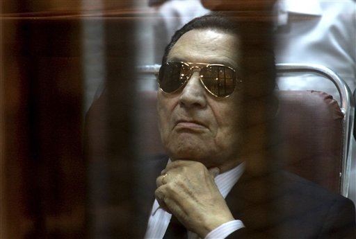 Court Gives Mubarak 3 Years for Embezzling