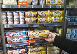 France May Force Groceries to Give Food to Charity