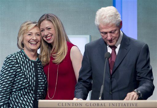 Clintons Reveal Up to $26M in Additional Speaking Fees