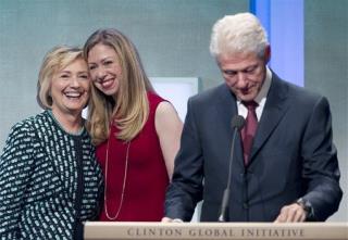 Clintons Reveal Up to $26M in Additional Speaking Fees