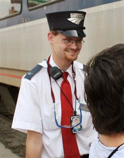 NTSB: Amtrak Engineer Wasn't on the Phone
