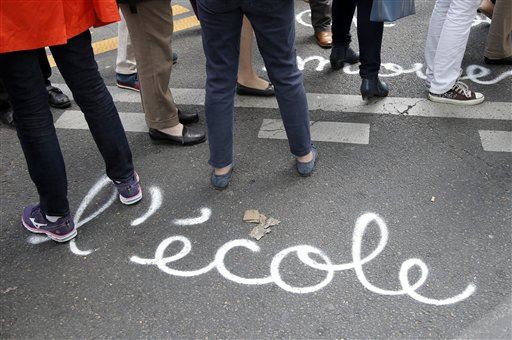 French Students Protest 'Impossible' English Test