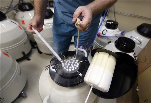 Bioethicist: Men Should Freeze Sperm at 18
