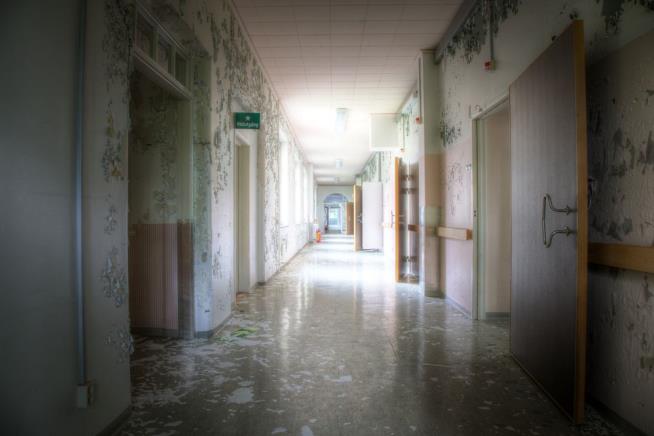 Ghost Hunters Run Into a Murder at Haunted Hospital